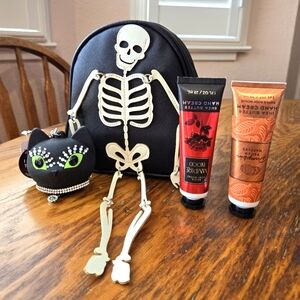 🛍BOGO 50% OFF💀🎒🧴NWT‼️BBW Glow-in-the-dark Skeleton Backpack w/ Essentials